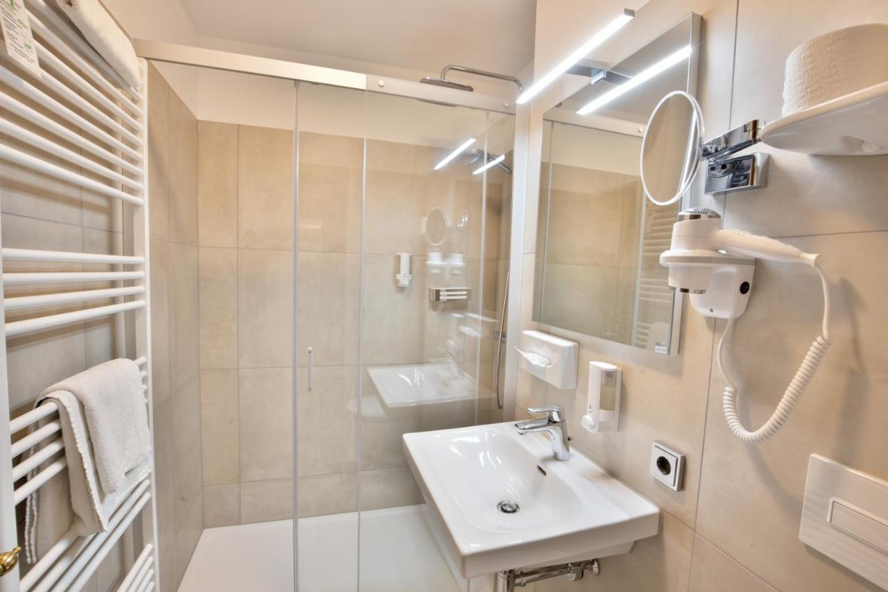 Deeke'S Quellenhof Hotel Lubbecke Luaran gambar